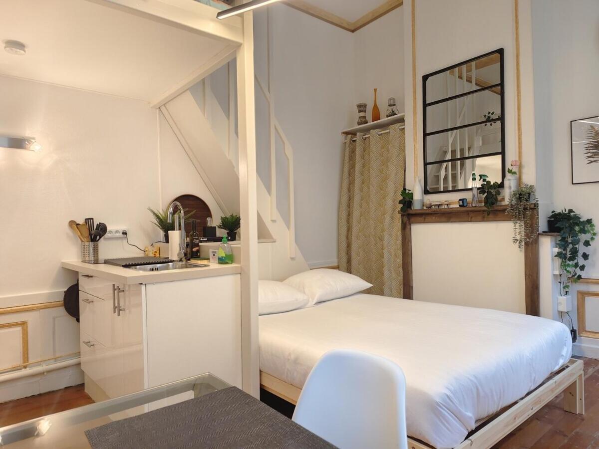 Studio Lumineux Et Fleuri Idealement Situe Apartman Caen Kültér fotó