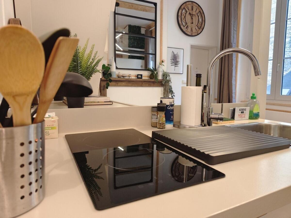 Studio Lumineux Et Fleuri Idealement Situe Apartman Caen Kültér fotó