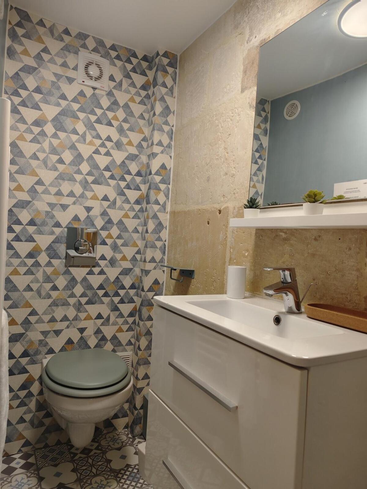 Studio Lumineux Et Fleuri Idealement Situe Apartman Caen Kültér fotó