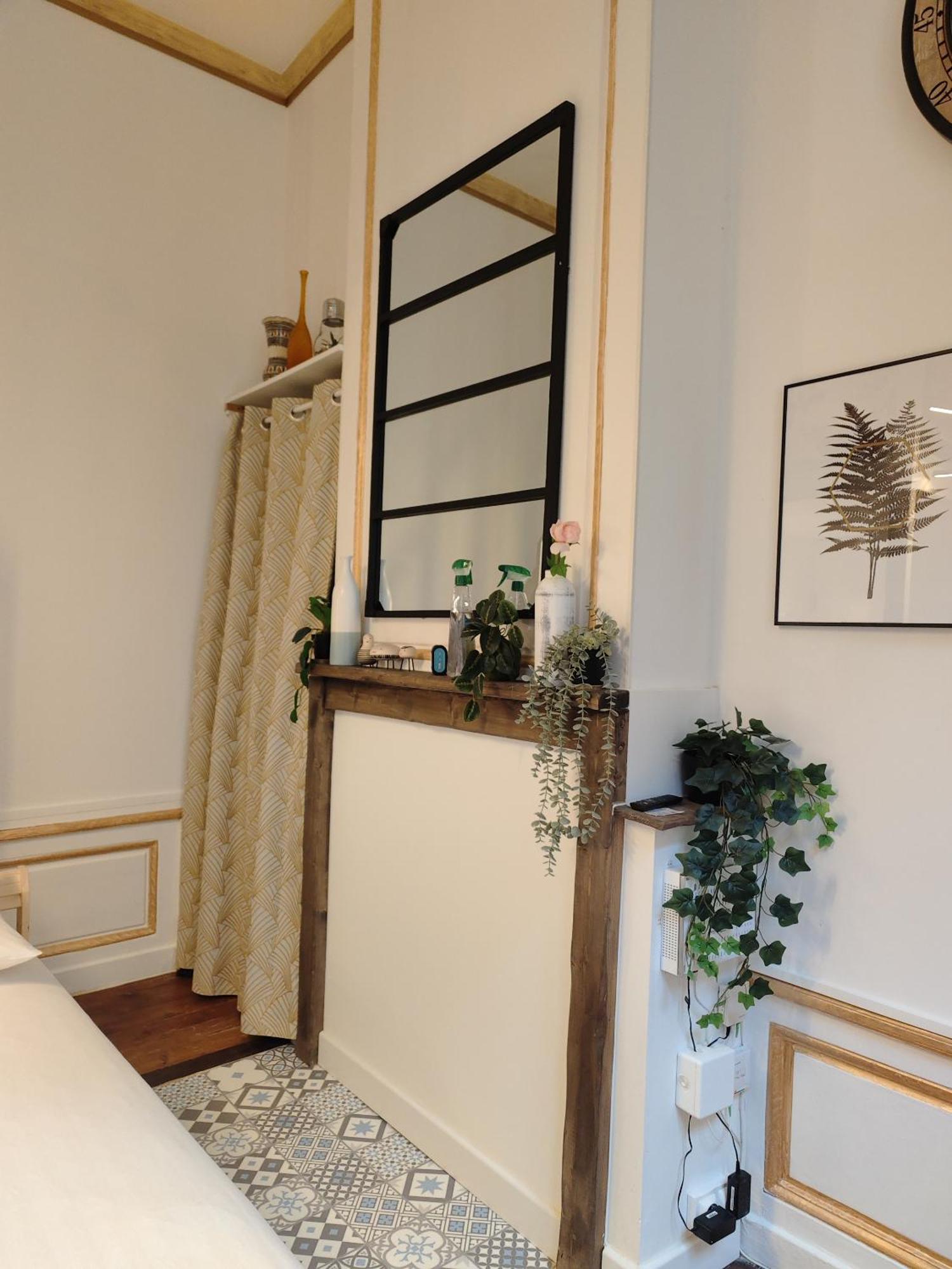 Studio Lumineux Et Fleuri Idealement Situe Apartman Caen Kültér fotó